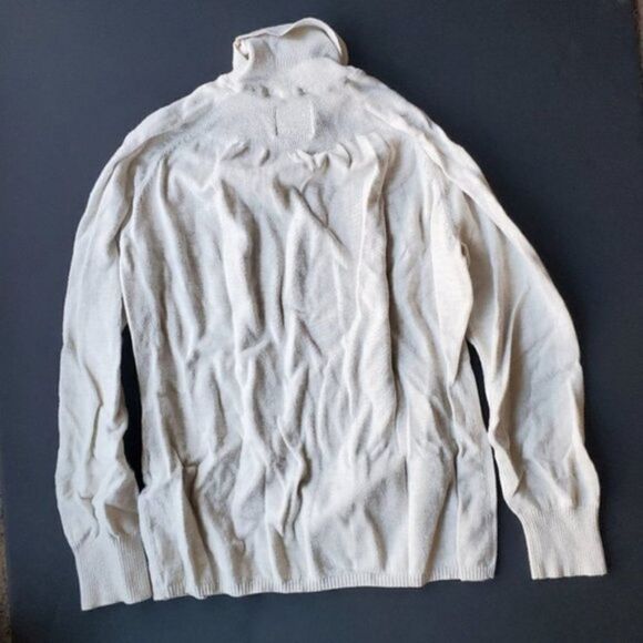 Vintage Woolrich Cream Turtleneck - Picture 6 of 8